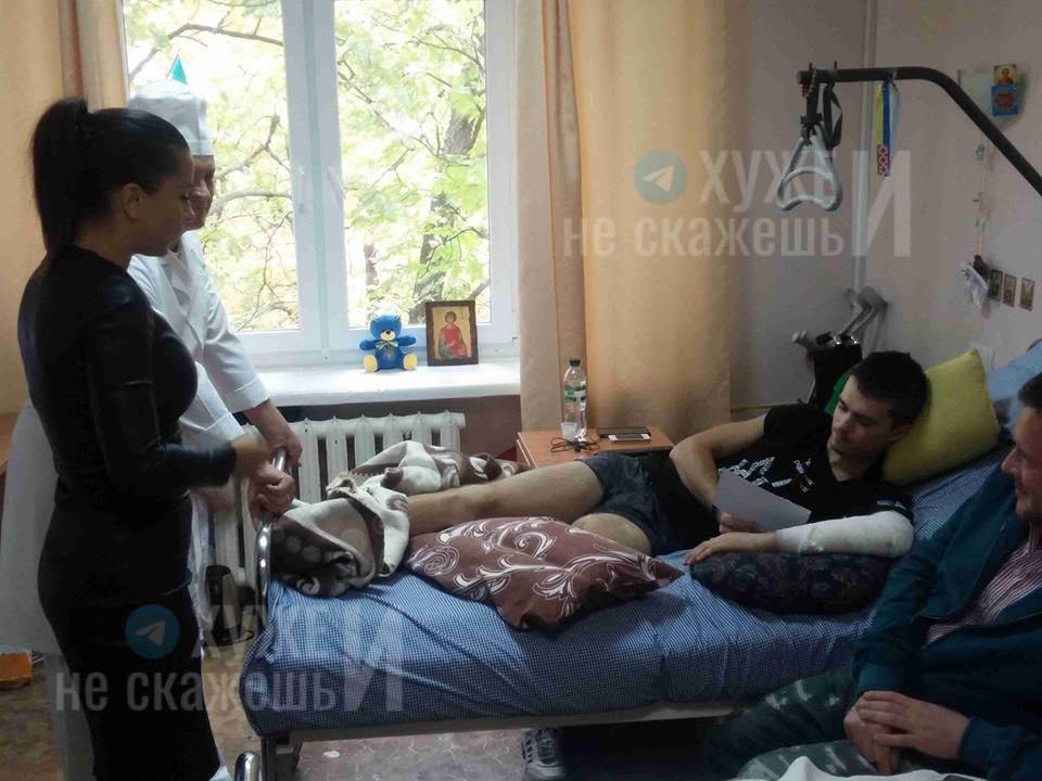 В сети "всплыли" фото Лорак с украинскими военными: россияне обиделись (фото)